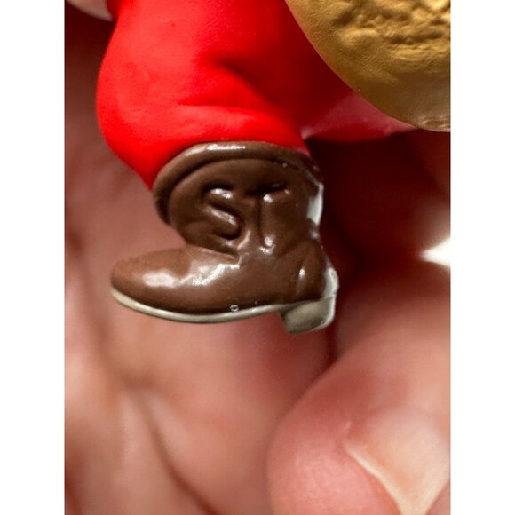 Hallmark 1999 Keepsake Ornament Feliz Navidad Santa Peppers Christmas QX6999 - Picture 7 of 10